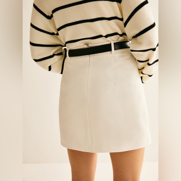 NWT - Back Zipper A Line Skirt Without Belt - Picture 3 of 5